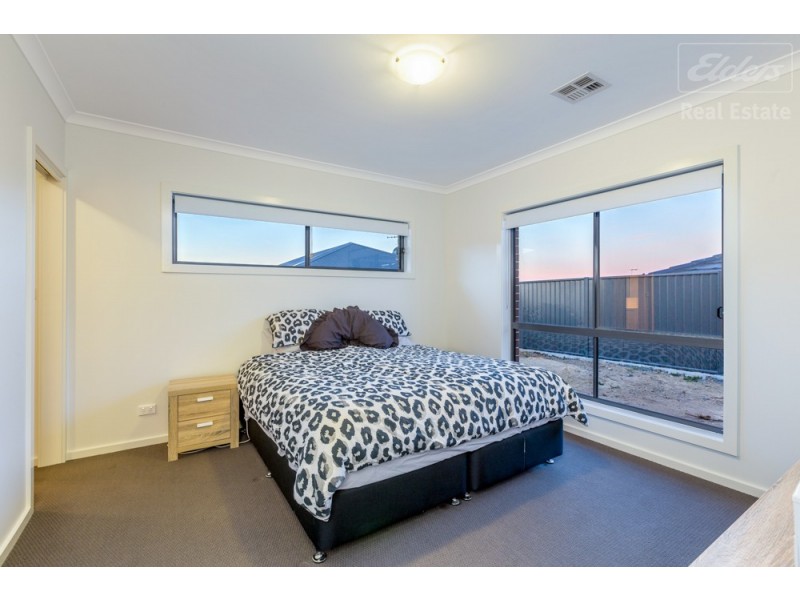 17 Daniel Street, Googong NSW 2620