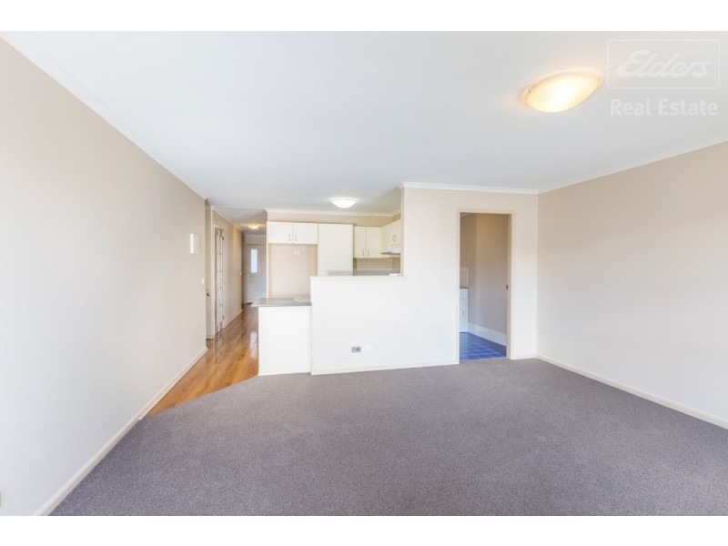 11/6 Doeberl Place, Karabar NSW 2620