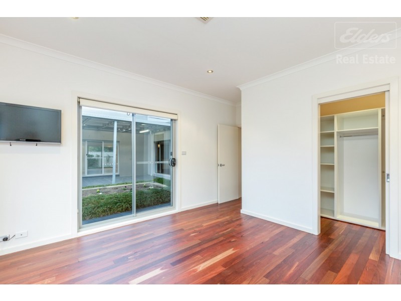 60 Pannamena Crescent, Jerrabomberra NSW 2619