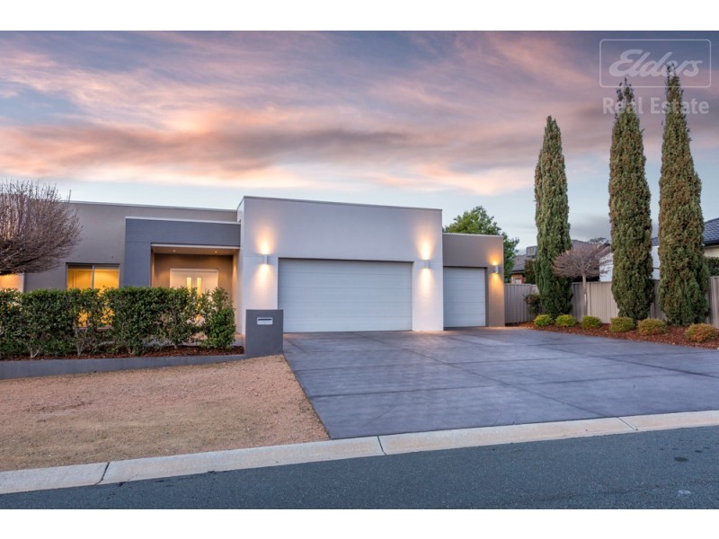 60 Pannamena Crescent, Jerrabomberra NSW 2619