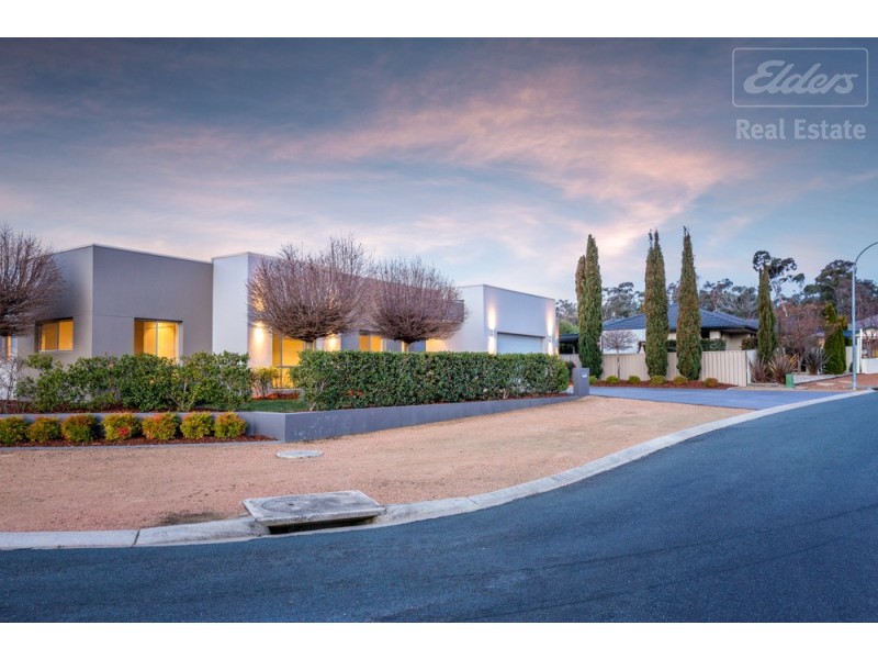 60 Pannamena Crescent, Jerrabomberra NSW 2619