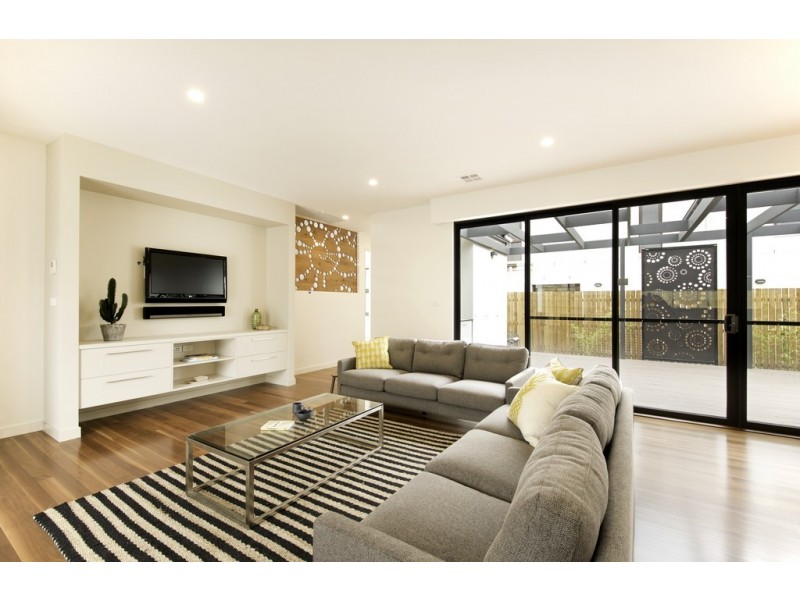 4 Bonarba Link, Googong NSW 2620