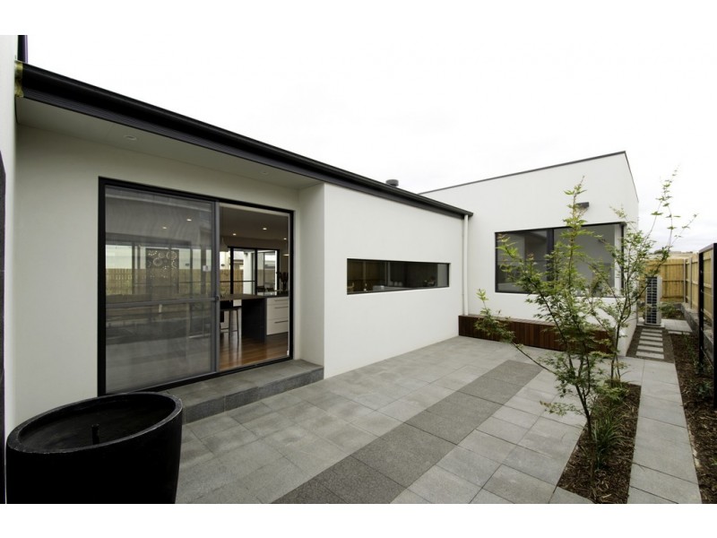 4 Bonarba Link, Googong NSW 2620