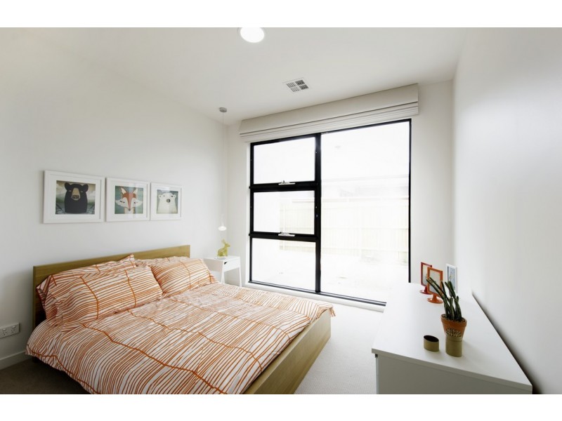 4 Bonarba Link, Googong NSW 2620