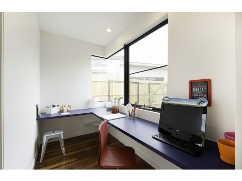 4 Bonarba Link, Googong NSW 2620