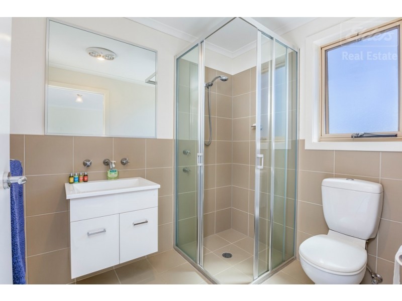 12/33 MacQuoid Street, Queanbeyan NSW 2620