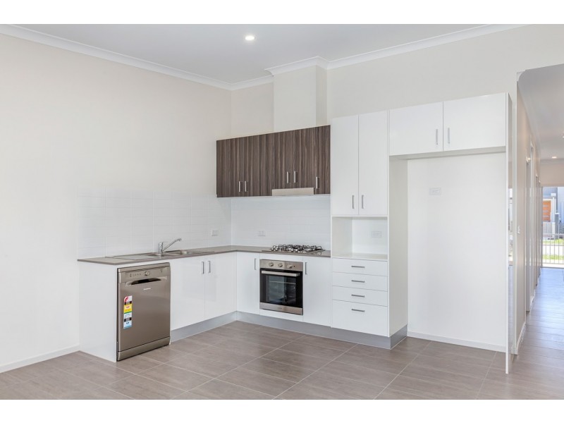 77 Caragh Avenue, Googong NSW 2620