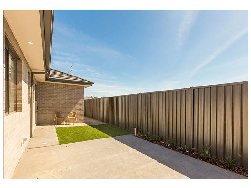 9 Hearne Street, Googong NSW 2620