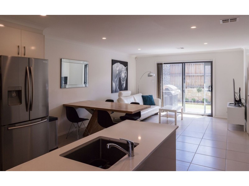 12/1-7 Thuralilly Street, Queanbeyan NSW 2620