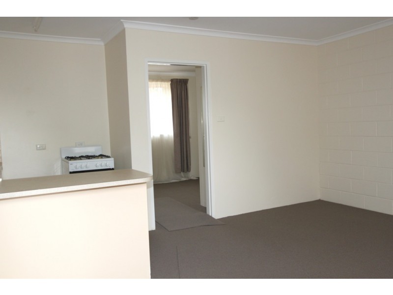 21/10 MacQuoid Street, Queanbeyan NSW 2620