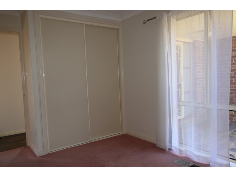 8 Johanna Moore, Jerrabomberra NSW 2619