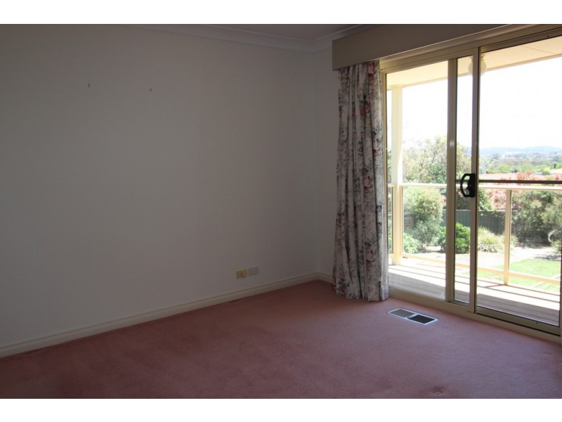 8 Johanna Moore, Jerrabomberra NSW 2619