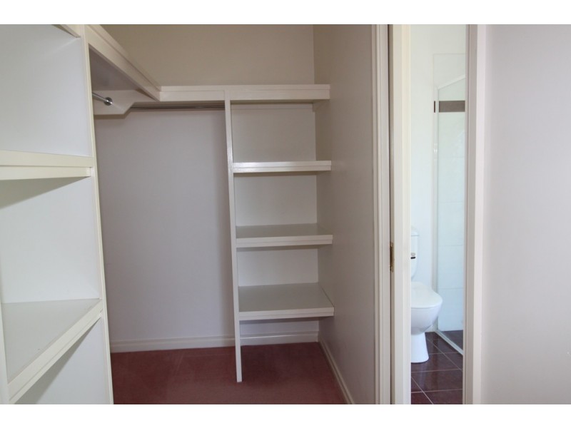 8 Johanna Moore, Jerrabomberra NSW 2619