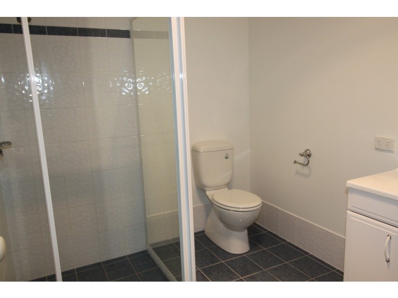 8 Johanna Moore, Jerrabomberra NSW 2619