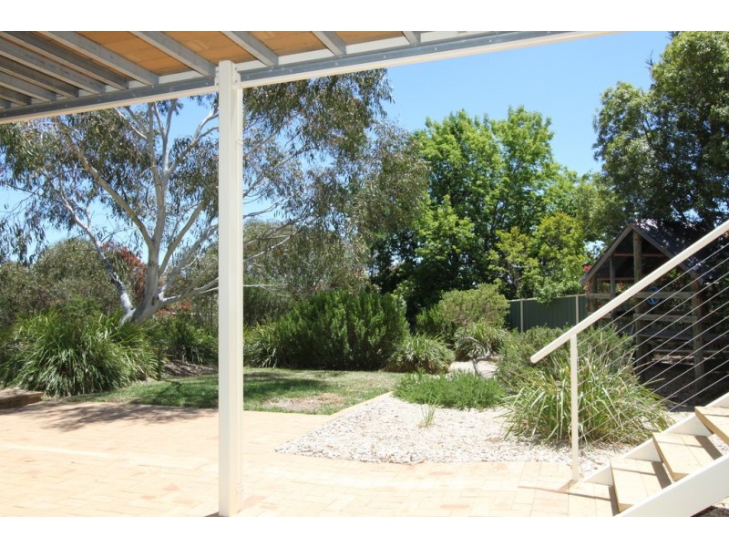 8 Johanna Moore, Jerrabomberra NSW 2619