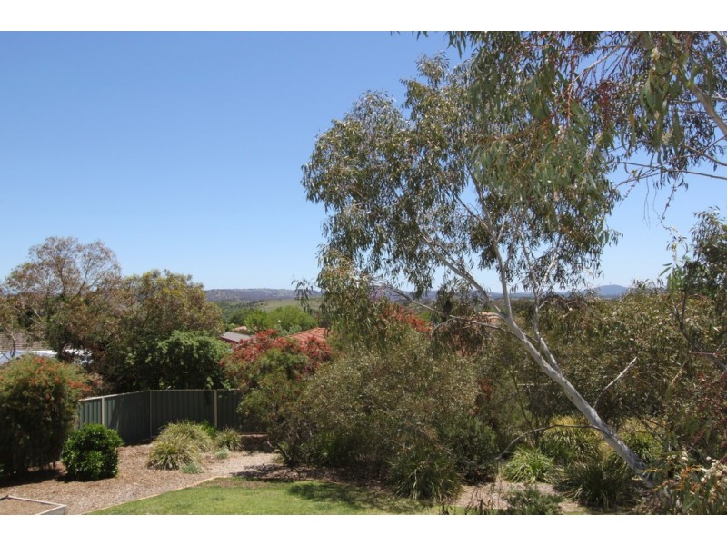 8 Johanna Moore, Jerrabomberra NSW 2619