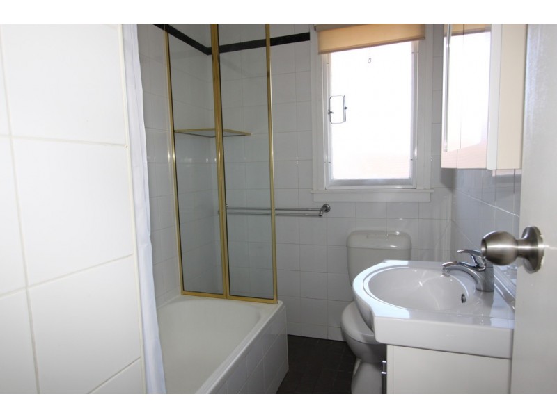 120 Donald Road, Queanbeyan NSW 2620