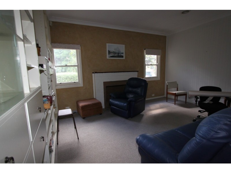 28 Atkinson Street, Queanbeyan NSW 2620