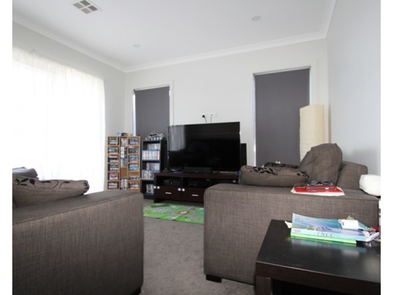 36 Aprasia Avenue, Googong NSW 2620