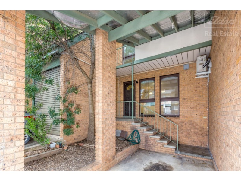 5/8 Nimmitabel Street, Queanbeyan West NSW 2620