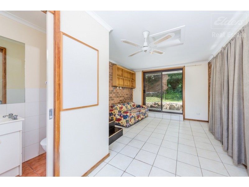 25 Lochiel Street, Karabar NSW 2620