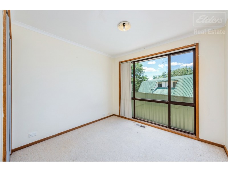25 Lochiel Street, Karabar NSW 2620