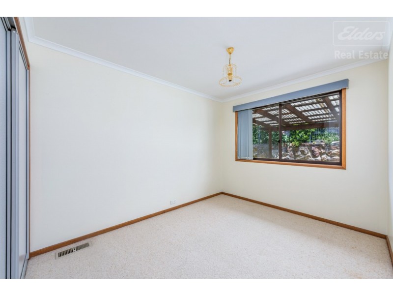 25 Lochiel Street, Karabar NSW 2620