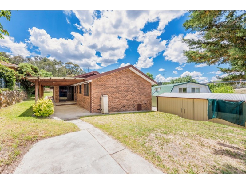 25 Lochiel Street, Karabar NSW 2620