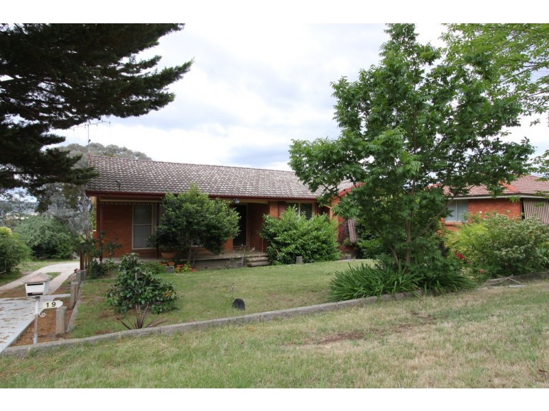 19 Brereton Street, Queanbeyan NSW 2620