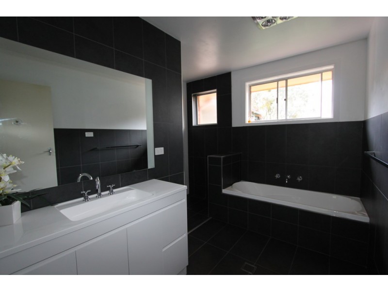 19 Brereton Street, Queanbeyan NSW 2620