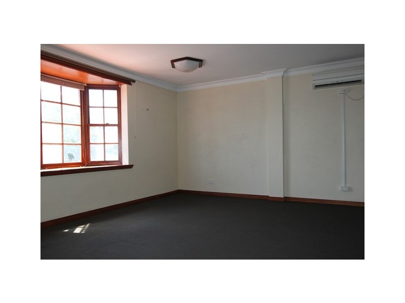 110-112 Monaro Street, Queanbeyan NSW 2620