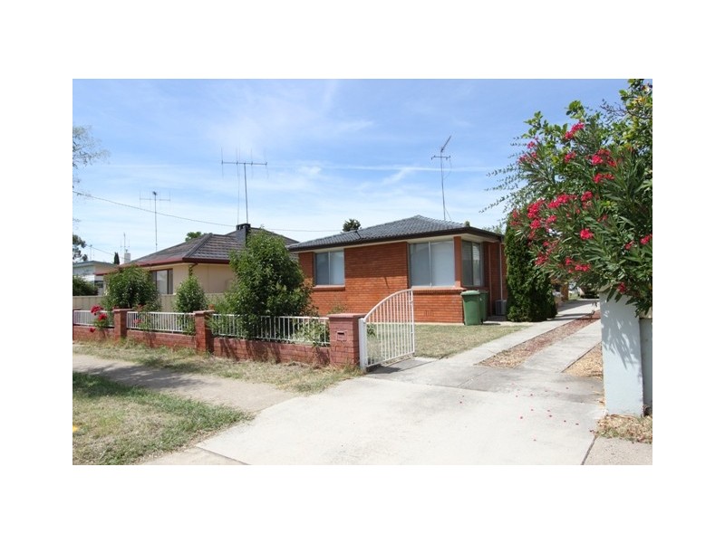 10 Early Street, Queanbeyan NSW 2620