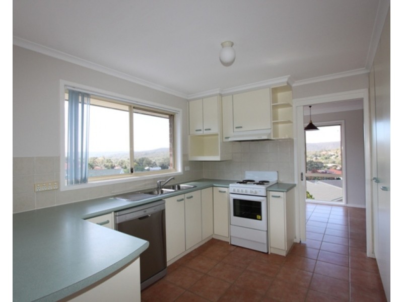 8 Marilyn Place, Queanbeyan NSW 2620