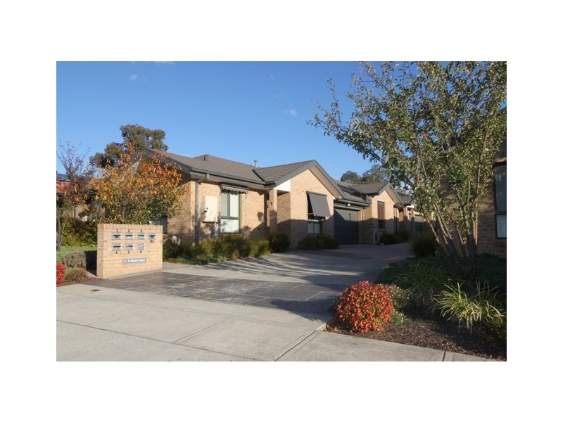 2/8-10 Ernest Street, Queanbeyan NSW 2620