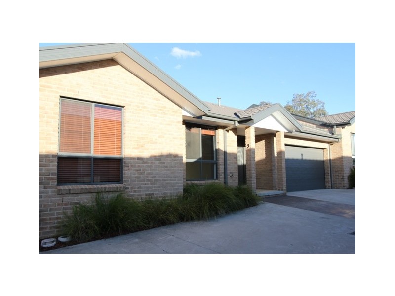 2/8-10 Ernest Street, Queanbeyan NSW 2620