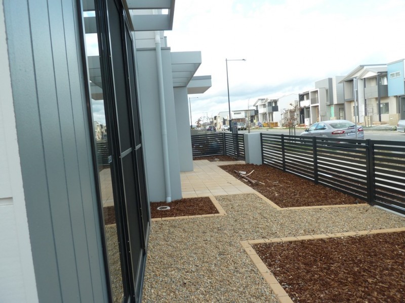 80 Caragh Avenue, Googong NSW 2620