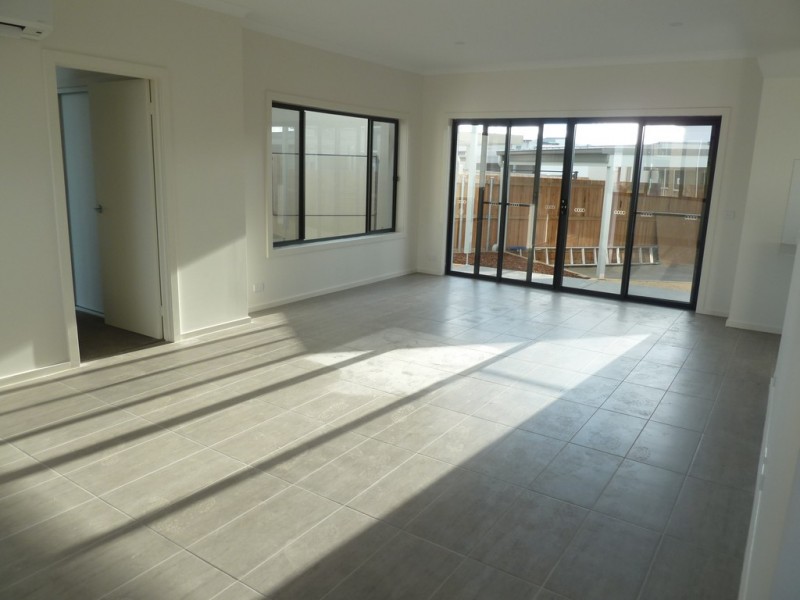 80 Caragh Avenue, Googong NSW 2620