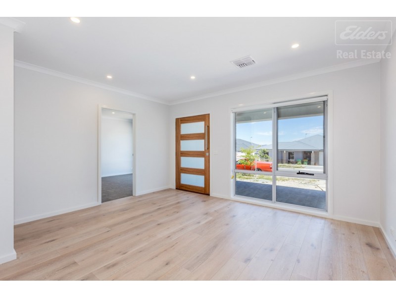 7 Nano Street, Googong NSW 2620