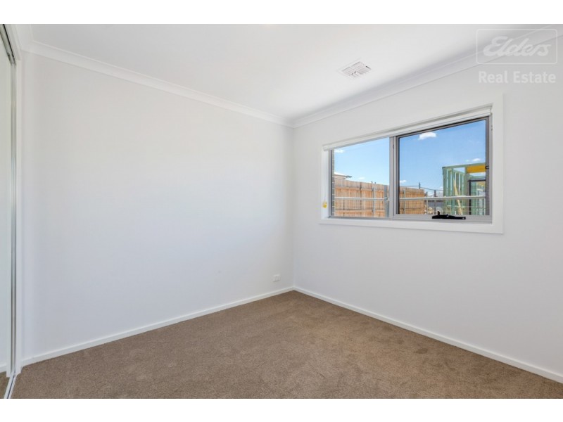 7 Nano Street, Googong NSW 2620