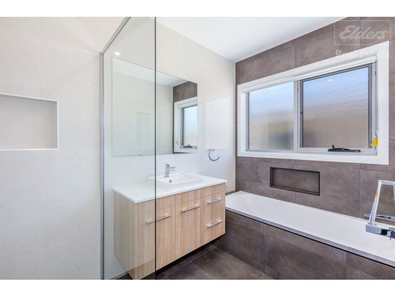 7 Nano Street, Googong NSW 2620