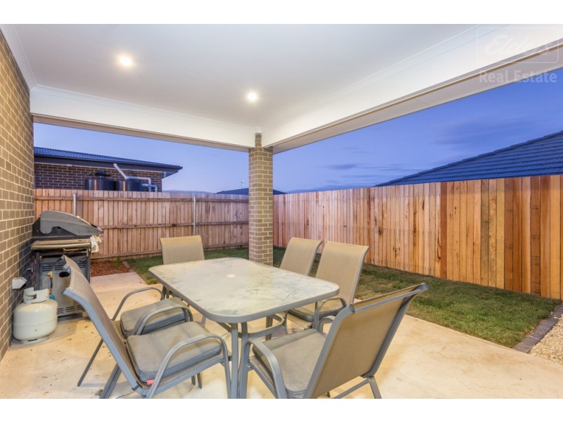 7 Nano Street, Googong NSW 2620