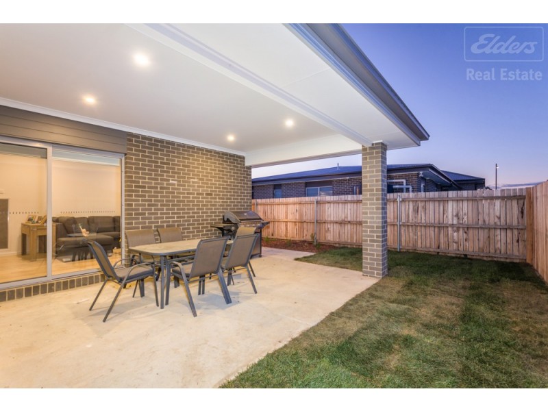 7 Nano Street, Googong NSW 2620