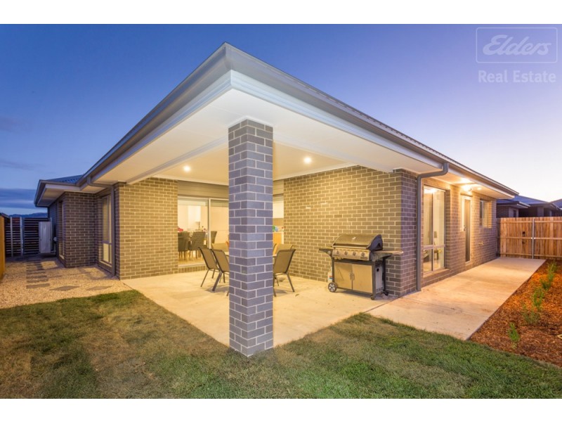 7 Nano Street, Googong NSW 2620