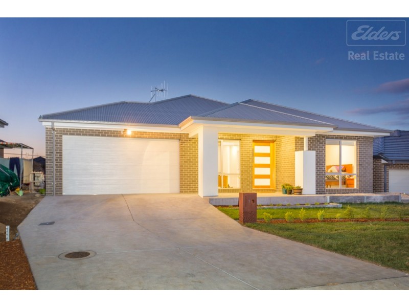 7 Nano Street, Googong NSW 2620