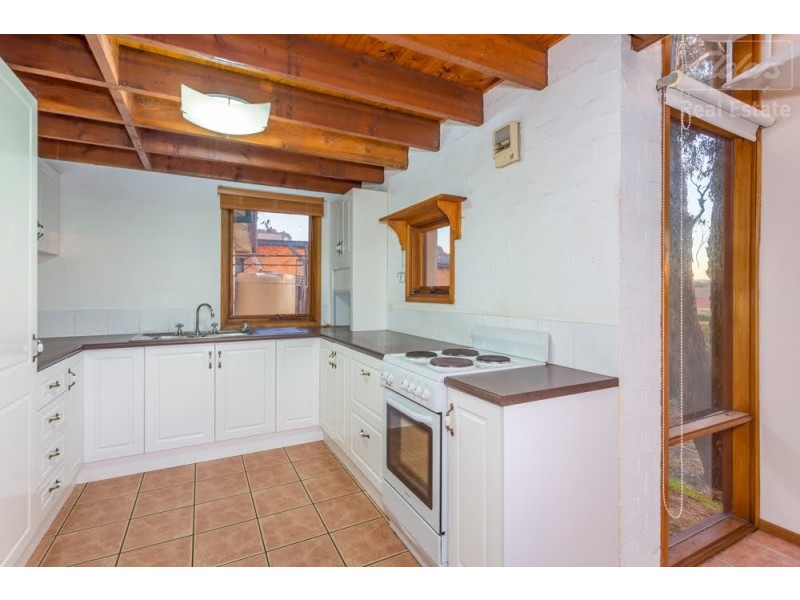 1 Winter Place, Jerrabomberra NSW 2619