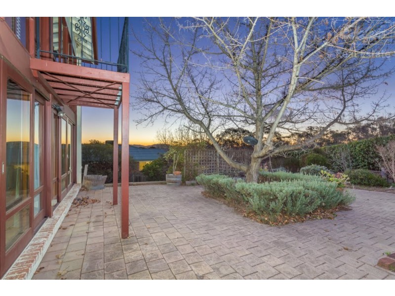 1 Winter Place, Jerrabomberra NSW 2619