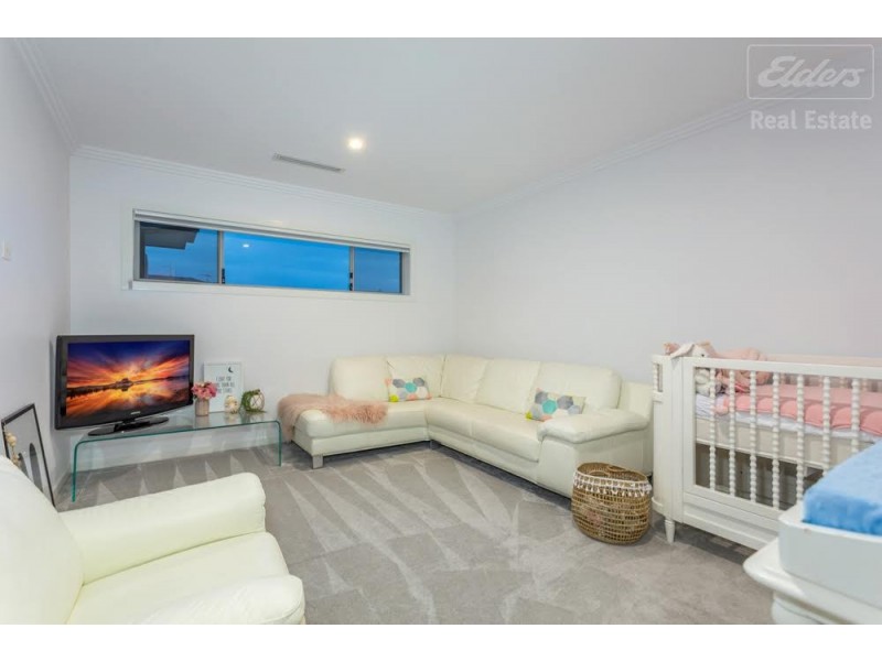 8 Aitken Street, Googong NSW 2620