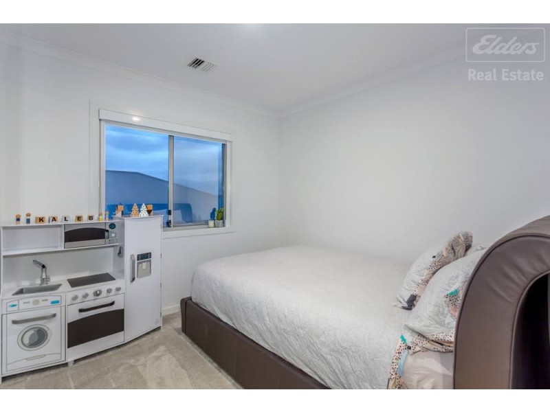 8 Aitken Street, Googong NSW 2620