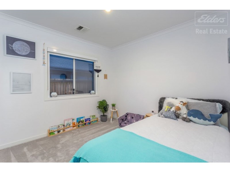8 Aitken Street, Googong NSW 2620