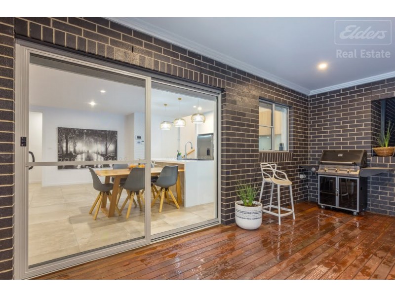8 Aitken Street, Googong NSW 2620